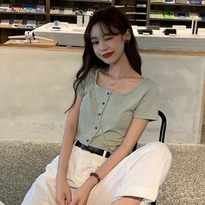 Women’s cropped top